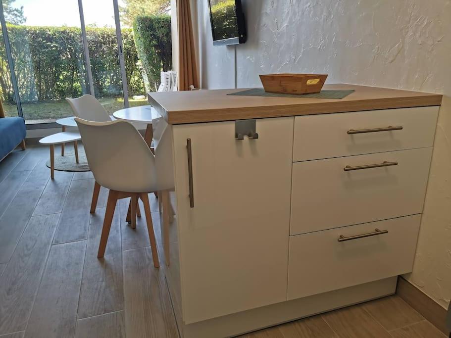 Appartement Acces Direct A La Plage Bernières-sur-Mer Eksteriør billede